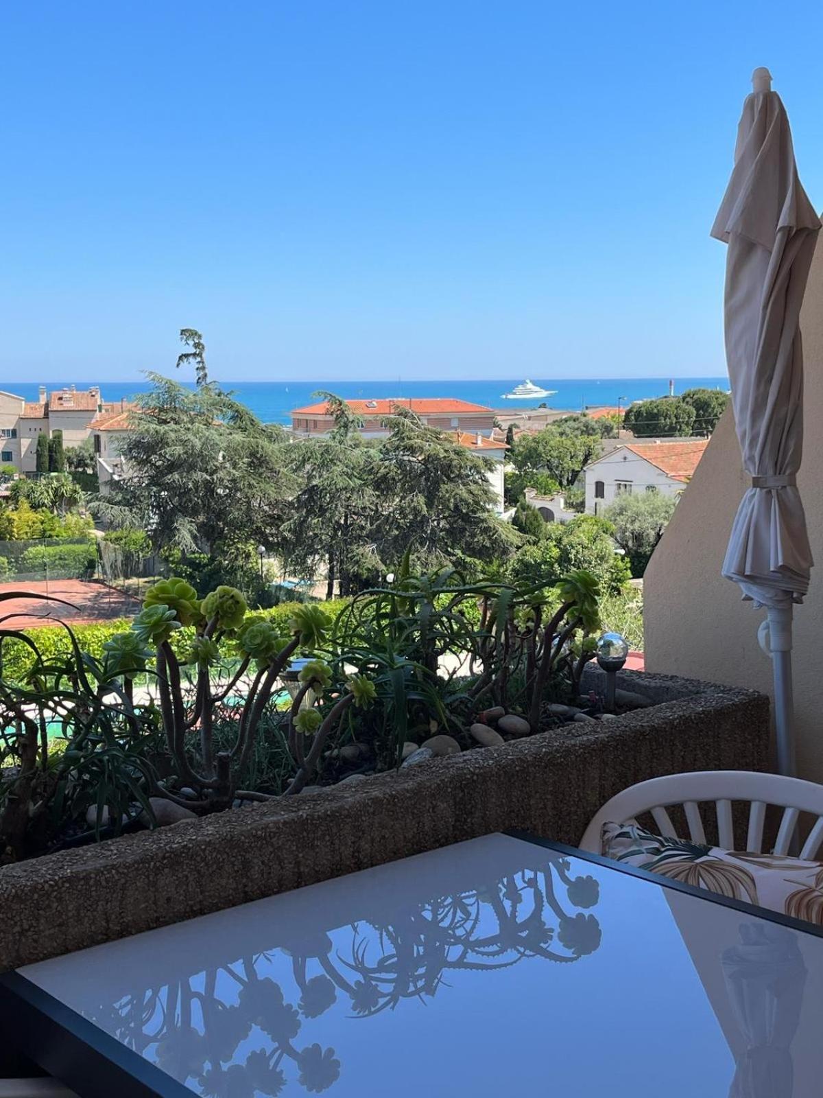 Antibes Secured Parc Velusine With Private Parking, Terrace, Pools And Tennis Courts. Zewnętrze zdjęcie